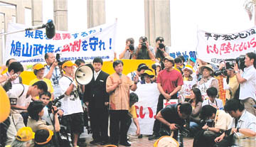 会談後の市民集会での稲嶺名護市長