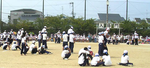 小学校運動会の騎馬戦